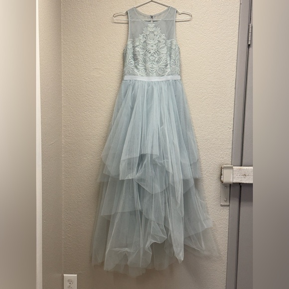 BCBGMaxAzria Dresses & Skirts - BCBGMaxAzria Pale Blue Lace Bodice Tulle Gown woman’s 2 NWT MRSP $468
